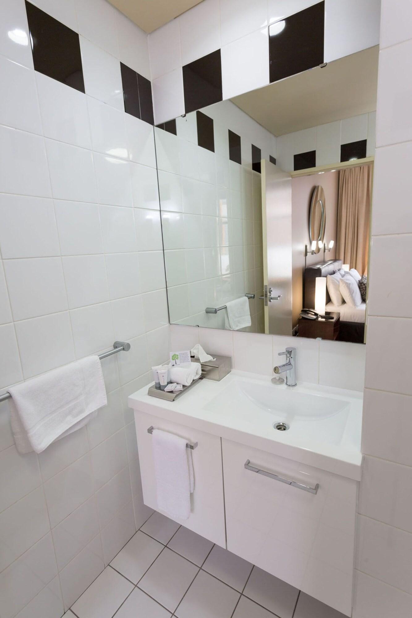 Clarendon Hotel Нюкасъл Екстериор снимка