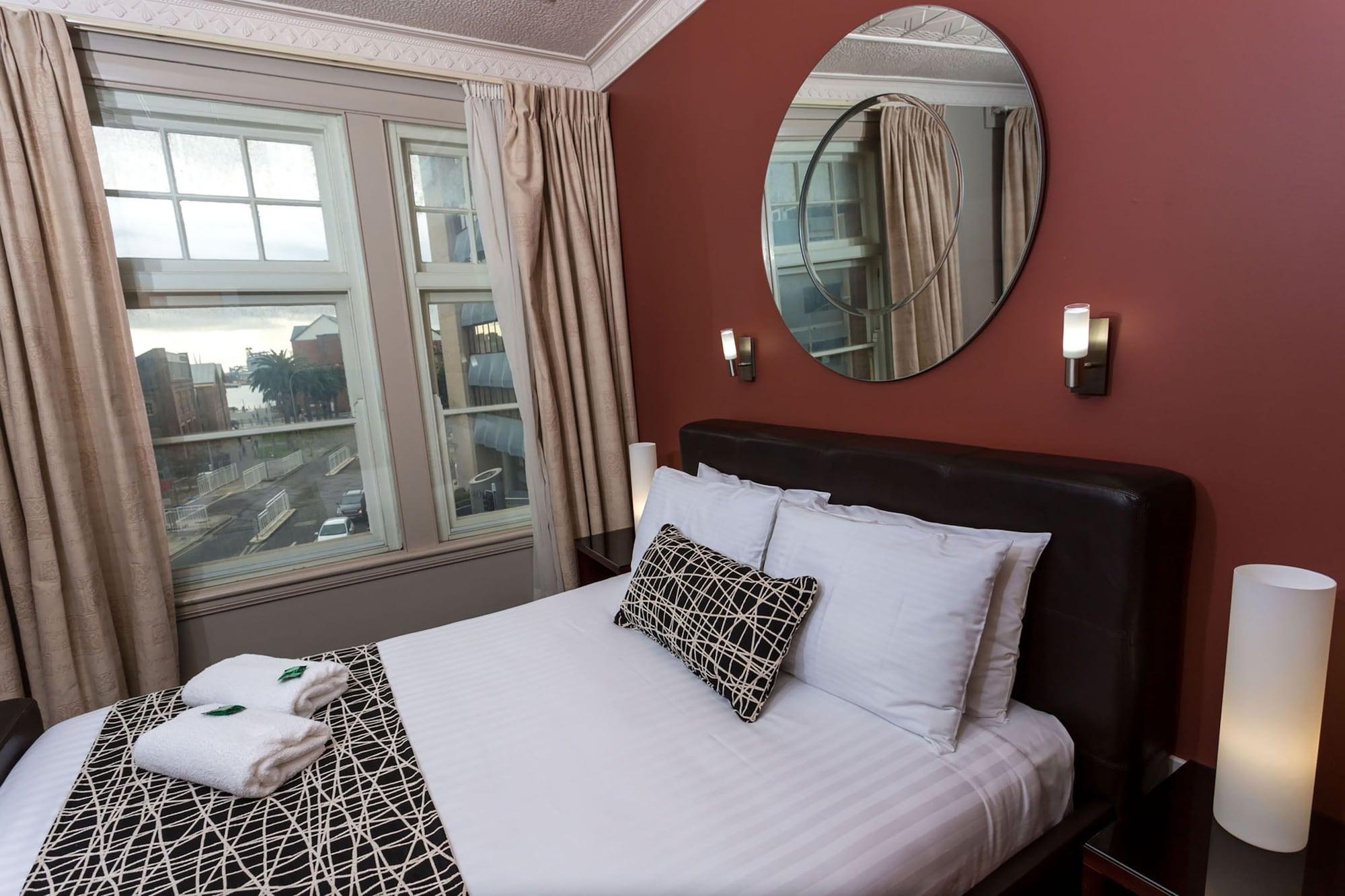 Clarendon Hotel Нюкасъл Екстериор снимка