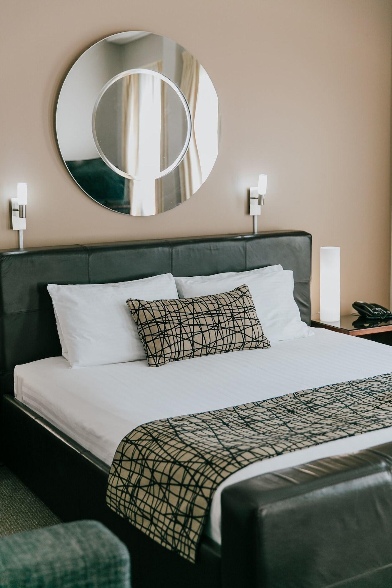Clarendon Hotel Нюкасъл Екстериор снимка