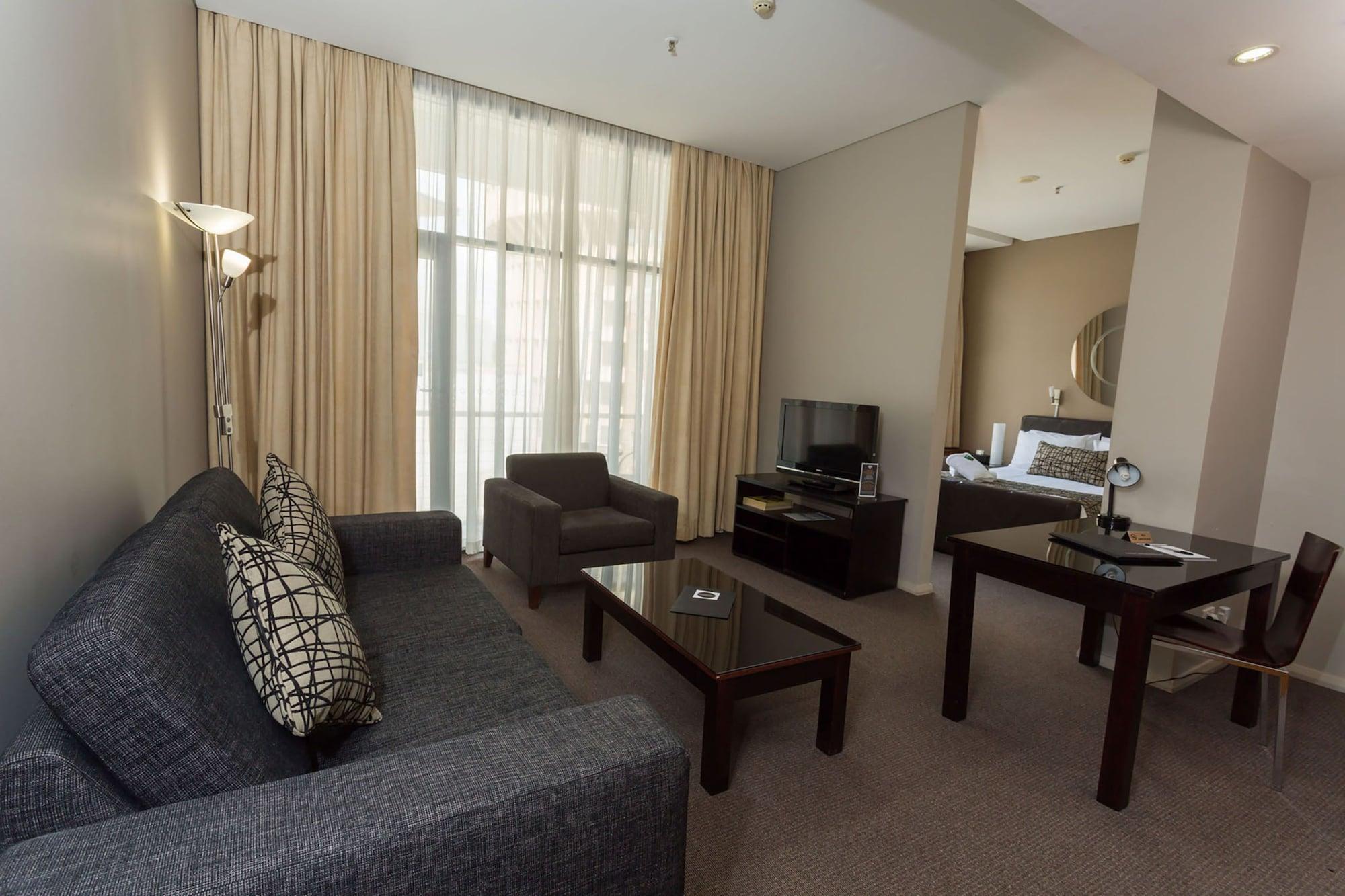 Clarendon Hotel Нюкасъл Екстериор снимка