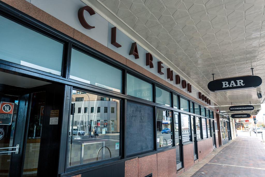 Clarendon Hotel Нюкасъл Екстериор снимка