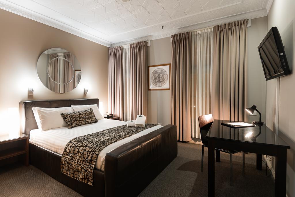 Clarendon Hotel Нюкасъл Екстериор снимка